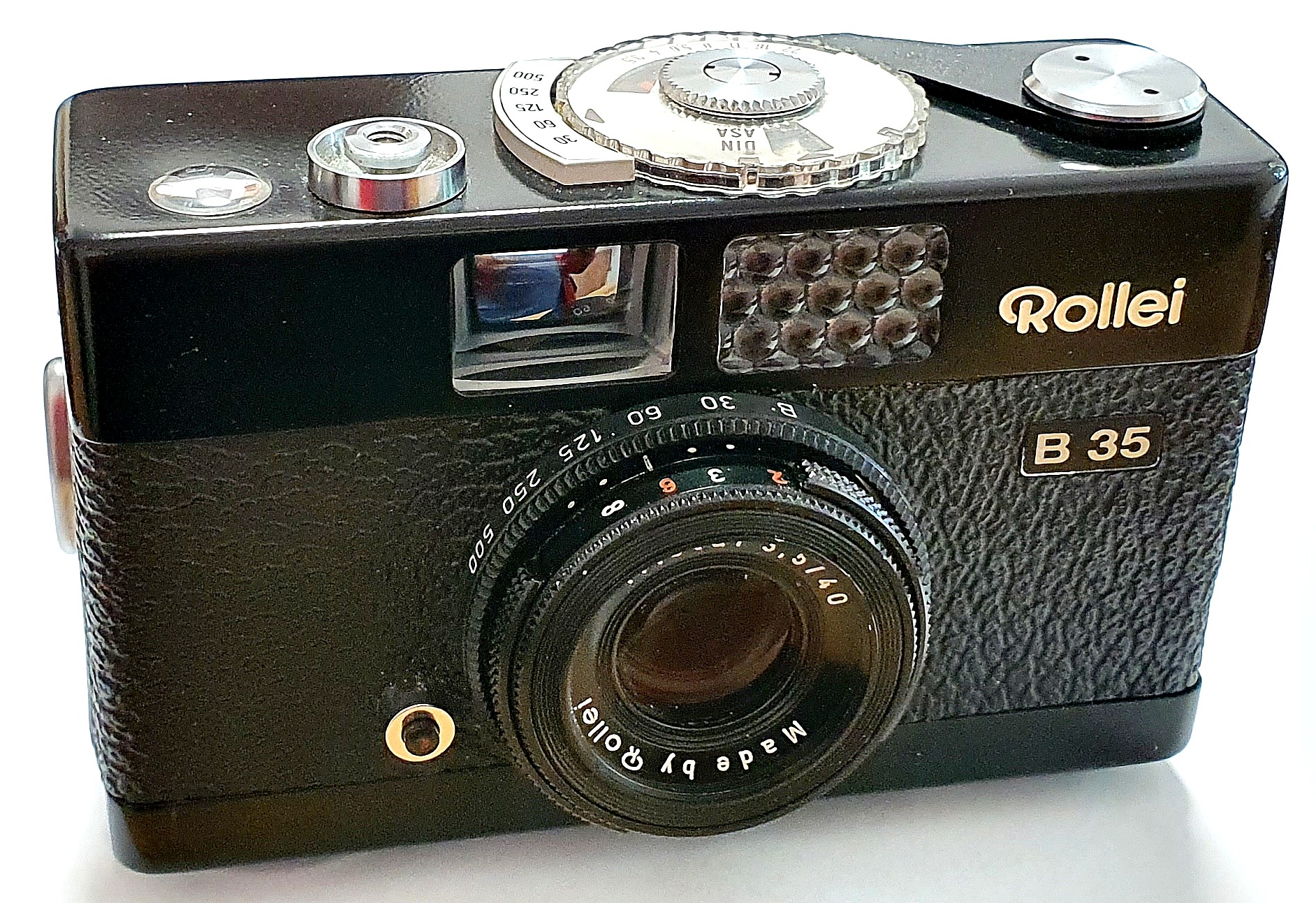 Rollei B35 - the German cousin from Singapore - Julian Tanase